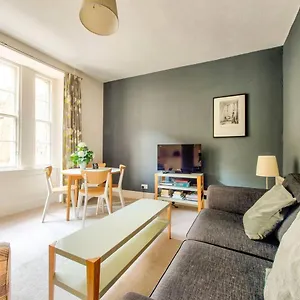 Apartment Joivy Amazing Location! Lovely Rose St In New Town